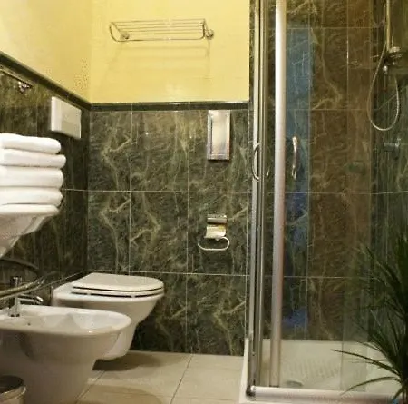 Hotel Yacht Marina 3*