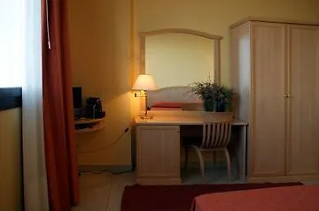 Yacht Marina Hotel Pantelária