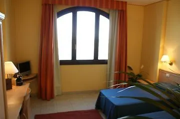 Hotel Yacht Marina 3*