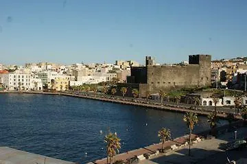 Yacht Marina 3* Pantelária